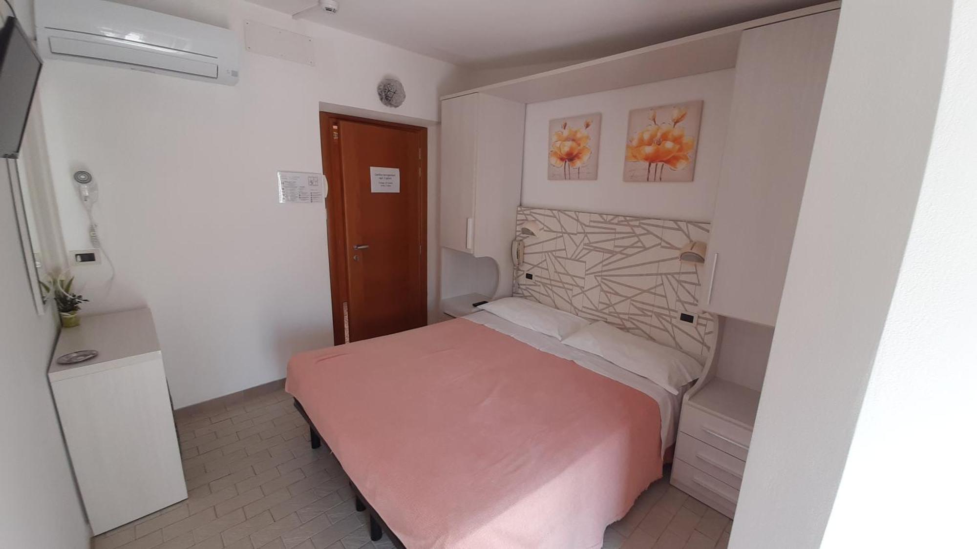 Hotel Luana Rimini Exterior photo
