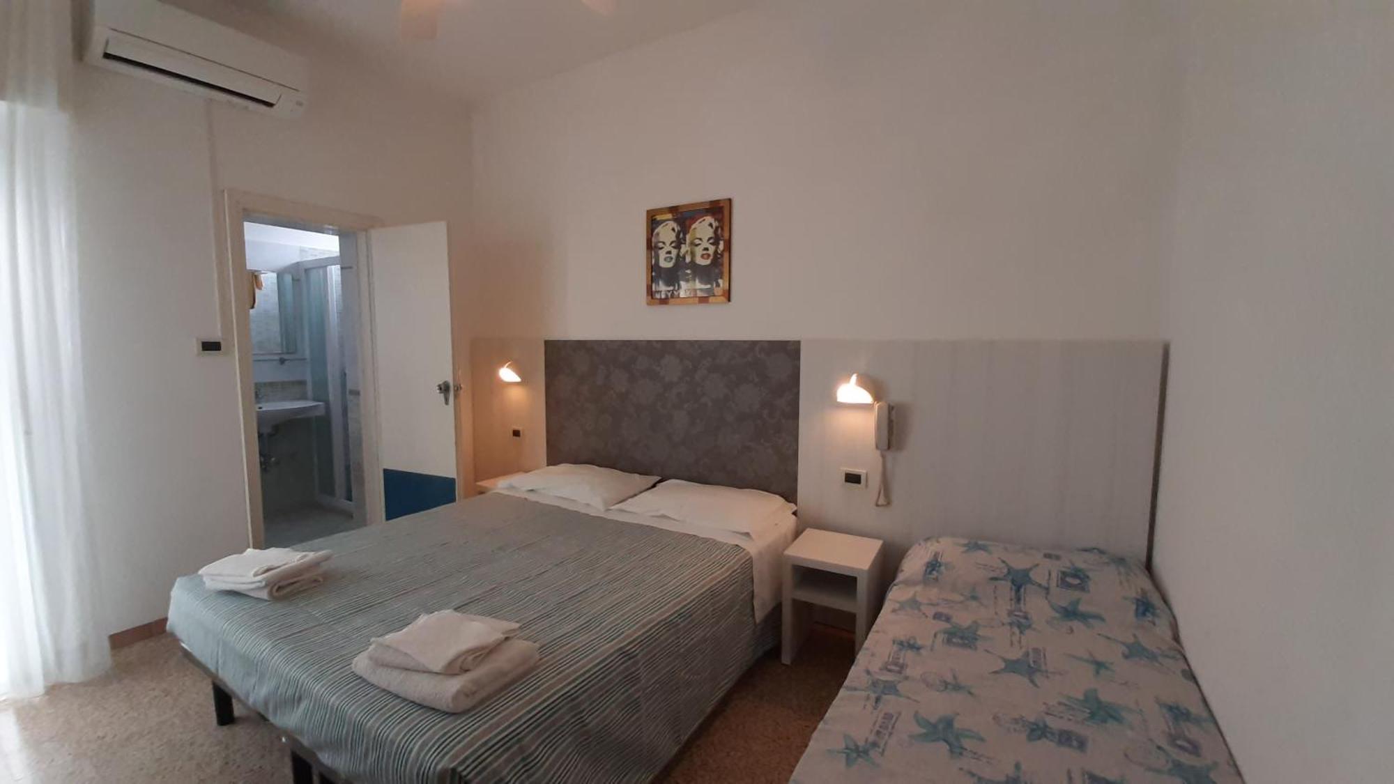 Hotel Luana Rimini Exterior photo